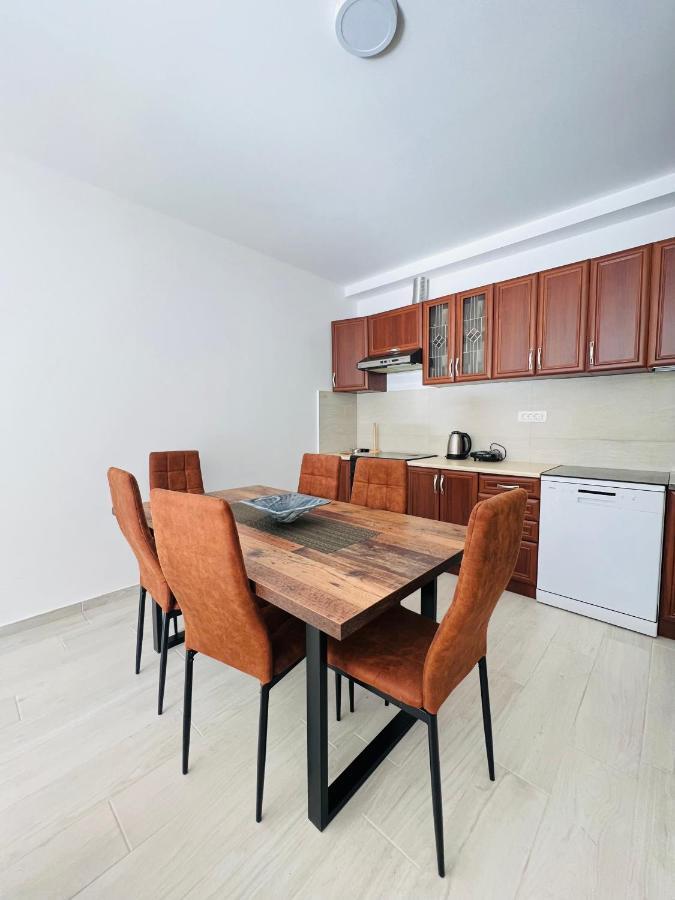 Apartment With Terrace And Private Parking Kotor Exteriér fotografie