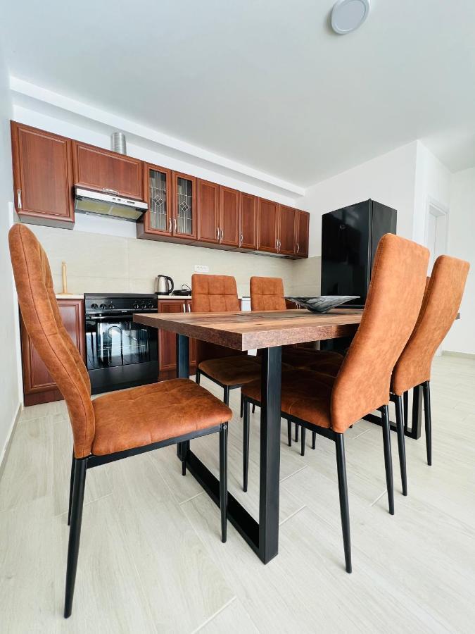 Apartment With Terrace And Private Parking Kotor Exteriér fotografie
