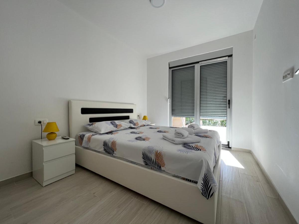 Apartment With Terrace And Private Parking Kotor Exteriér fotografie